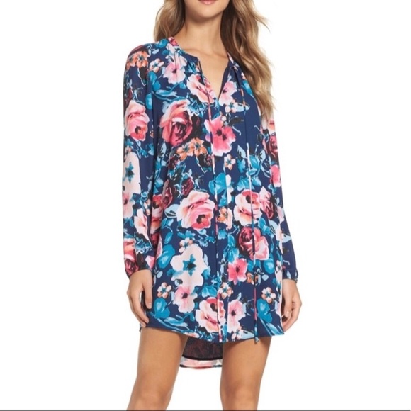 Charles Henry Dresses & Skirts - Charles Henry floral keyhole tie neck dress